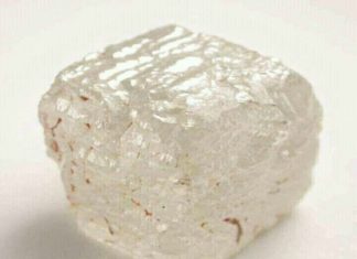 A CHRISTIAN PASTOR FOUND 706/709 CARAT DIAMOND IN KONO, SIERRE LEONE A CHRISTIAN PASTOR FOUND 706/709 CARAT DIAMOND IN KONO, SIERRE LEONE