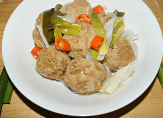 HOONTOO (SIERRA LEONEAN STEAMED BEEF AND POLENTA DUMPLINGS) by Elsie Davies Hoontoo (Sierra Leonean Steamed Beef and Polenta Dumplings)