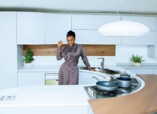 Congratulations to Nollywood actress, Ini Edo on her recent contract with 1 Luxury kitchen in Nigeria